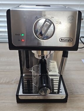 DeLonghi 15 Bar Espresso Machine - Stainless Steel & Black